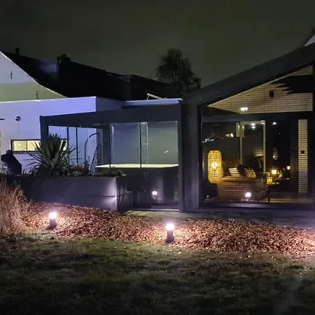 Bed & Breakfast Het Duinhuisje Met Jacuzzi, Gratis Parkeren, 2 Fietsen Te Leen, Airco 4*