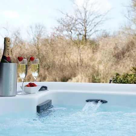 Het Duinhuisje Met Jacuzzi, Gratis Parkeren, 2 Fietsen Te Leen, Airco 4*