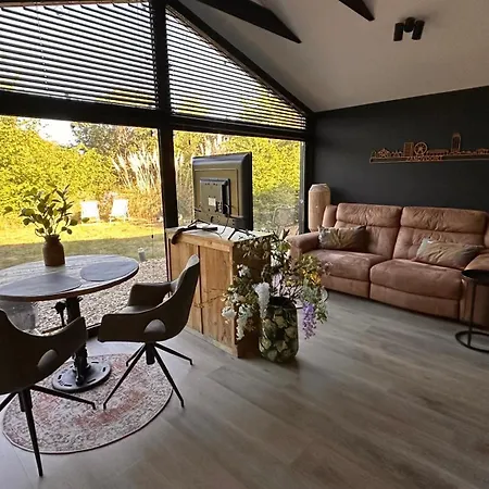 Het Duinhuisje Met Jacuzzi, Gratis Parkeren, 2 Fietsen Te Leen, Airco Bed & Breakfast *