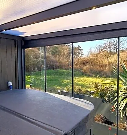 Bed & Breakfast Het Duinhuisje Met Jacuzzi, Gratis Parkeren, 2 Fietsen Te Leen, Airco