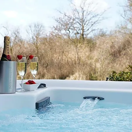 Bed & Breakfast Het Duinhuisje Met Jacuzzi, Gratis Parkeren, 2 Fietsen Te Leen, Airco