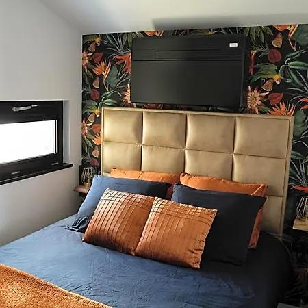 Het Duinhuisje Met Jacuzzi, Gratis Parkeren, 2 Fietsen Te Leen, Airco Bed & Breakfast Zandvoort