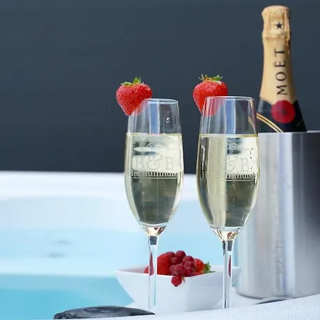 ベッド・アンド・ブレックファスト Het Duinhuisje Met Jacuzzi, Gratis Parkeren, 2 Fietsen Te Leen, Airco 4*